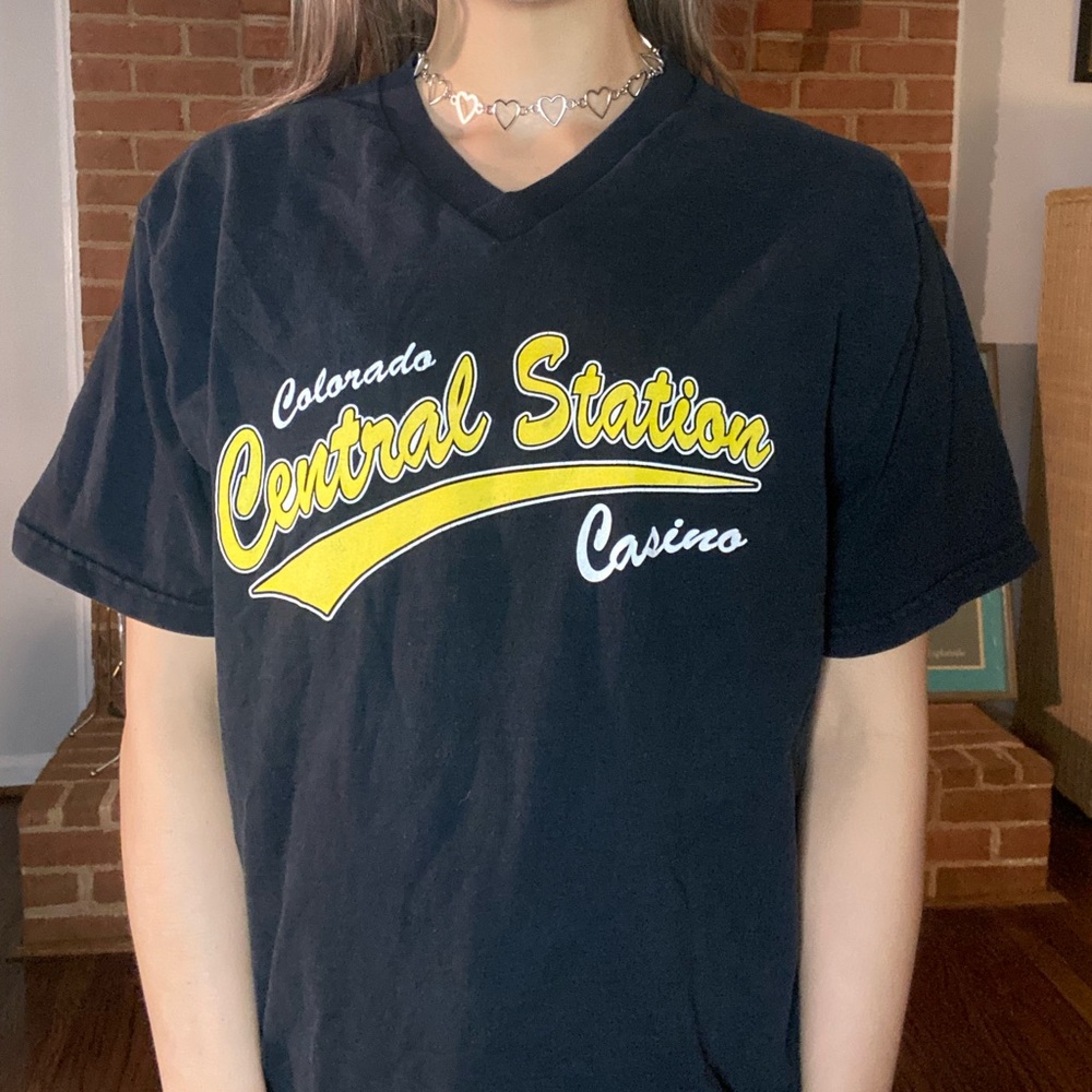 Vintage 90s Colorado Central Station Casino V-Neck USA Made Graphic Tee - Picture 2 of 13